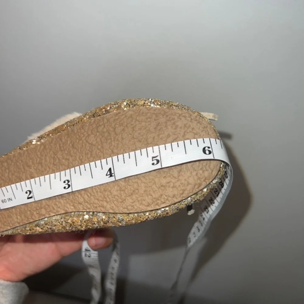 Crew cuts slippers toddler 6” inches preloved